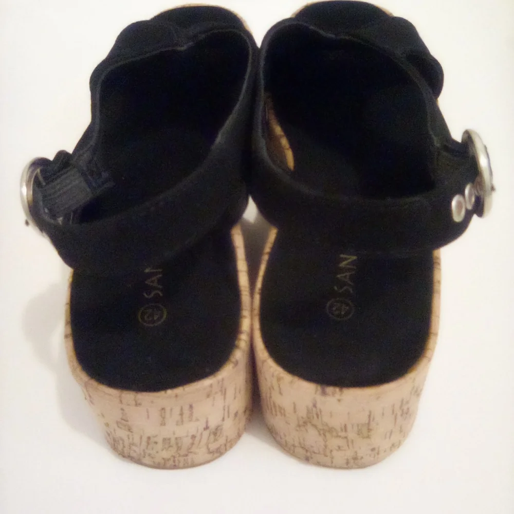 Elegant Suede Black Wedge Sandals Size 42 Casual Summer Vacation